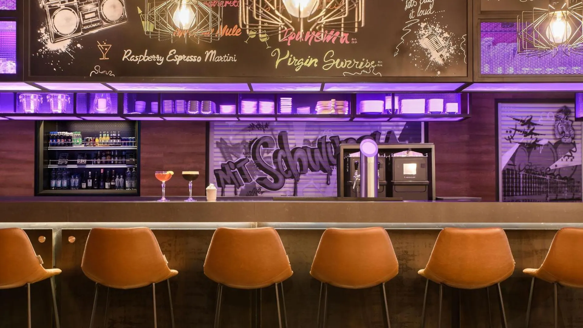 *** Hotel Moxy Dresden Neustadt Deutschland