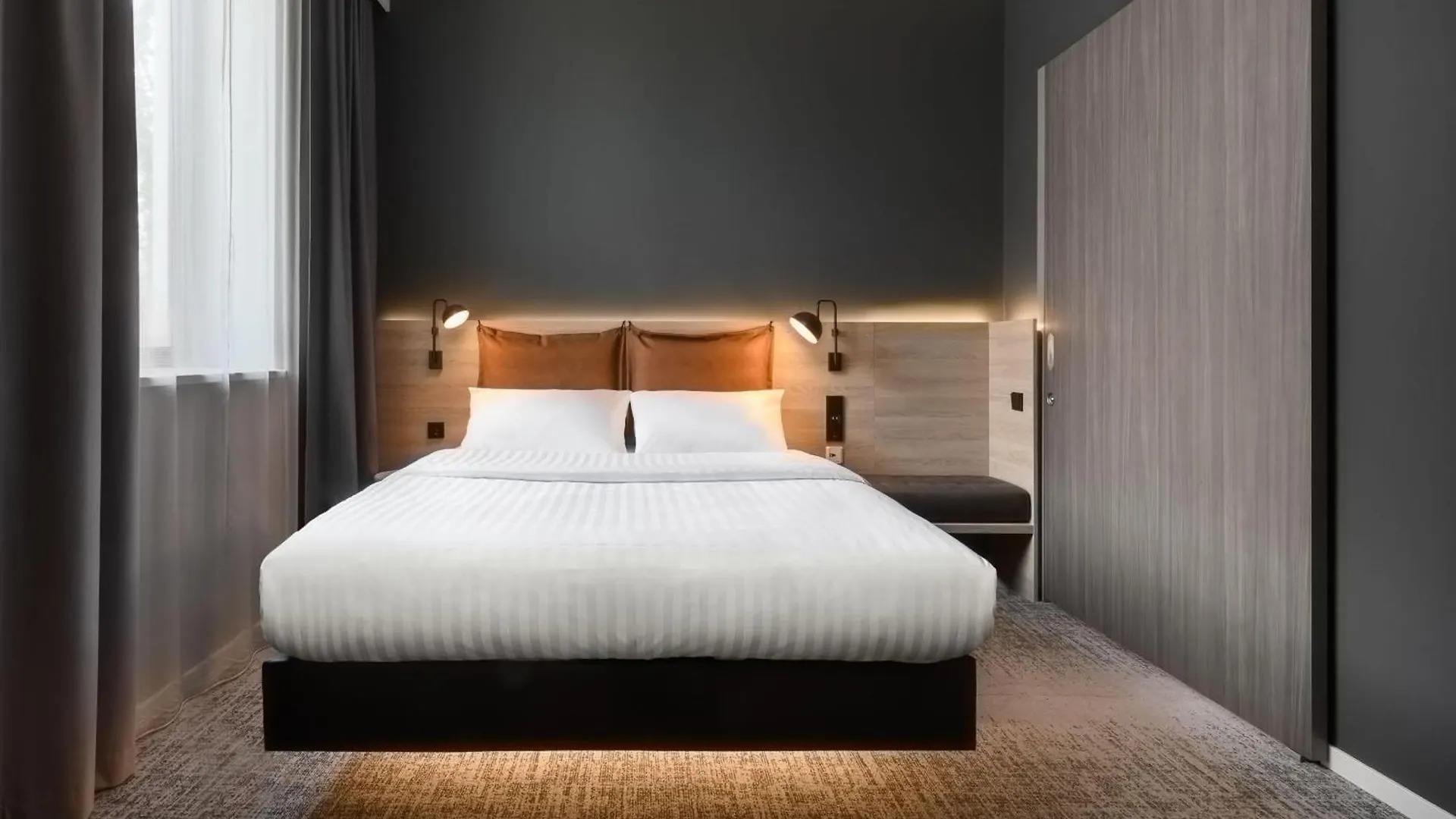 Moxy Dresden Neustadt 3*,  Deutschland