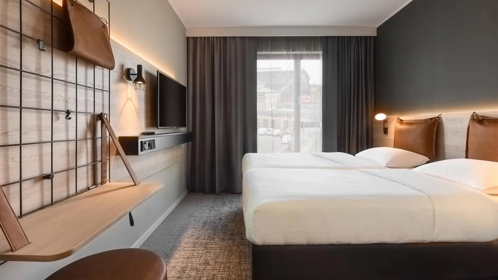 *** Hotel Moxy Dresden Neustadt Deutschland